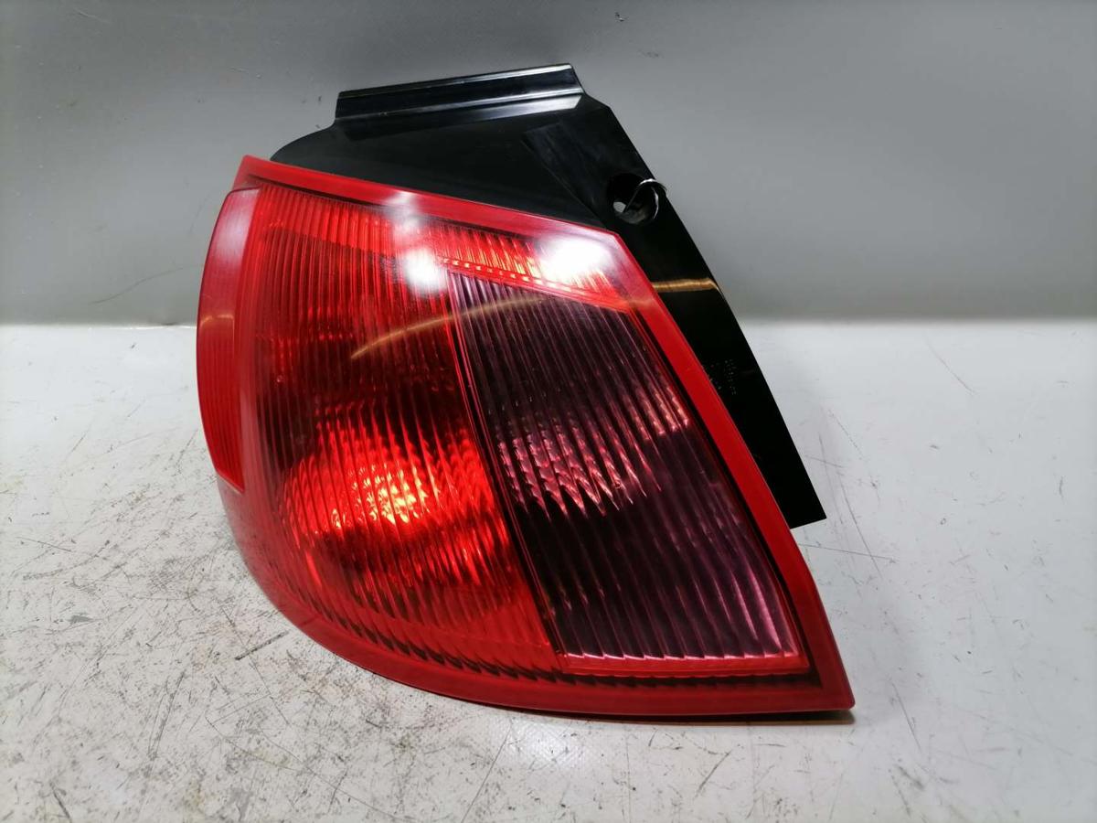 Mitsubishi Colt Z30 original R&uuml;cklicht R&uuml;ckleuchte Schlossleuchte links 3-T&uuml;rer Bj.2006